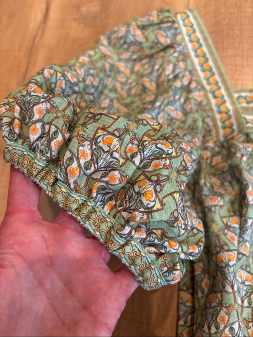 NWT resort cottage puff sleeve blouse top - Picture 3 of 8